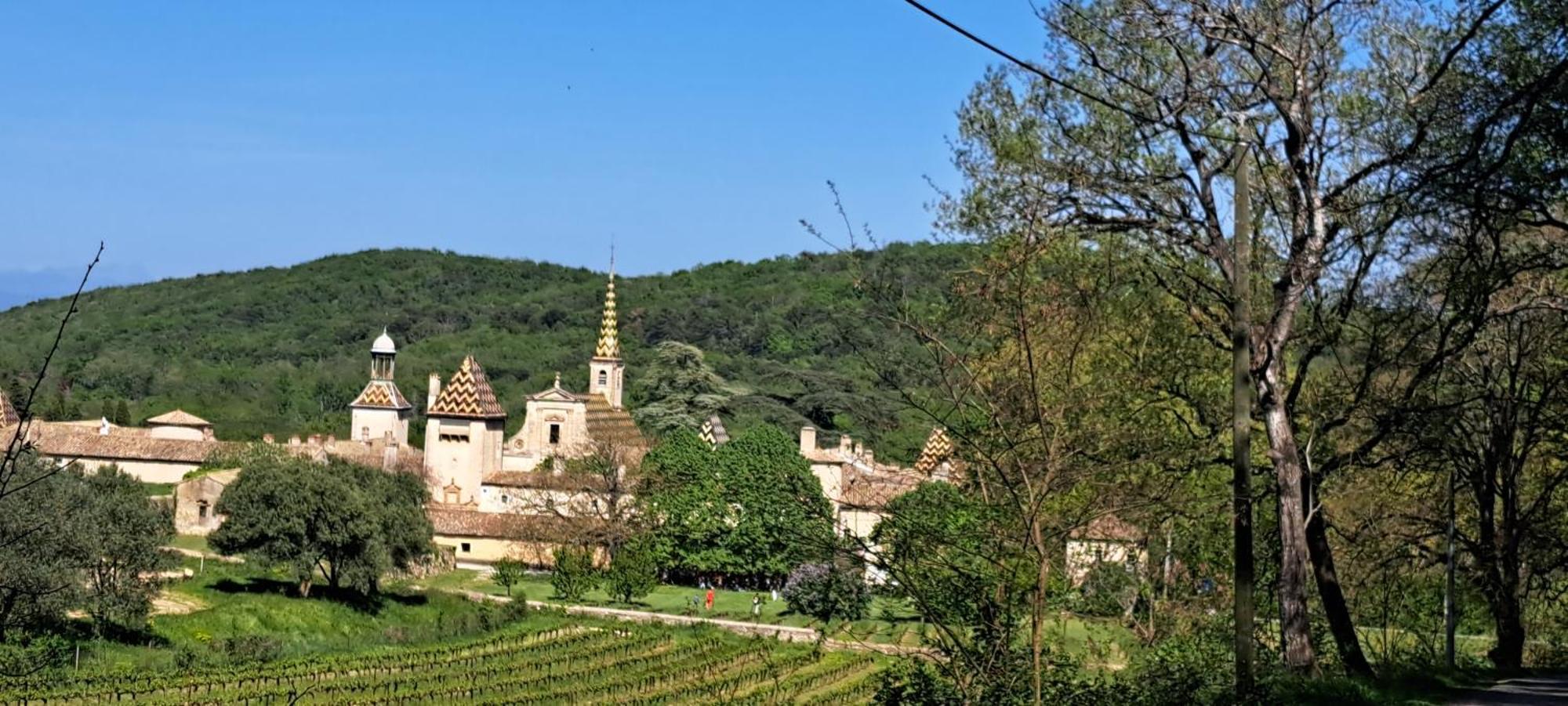 Le Mas Du Lac Uzès Εξωτερικό φωτογραφία