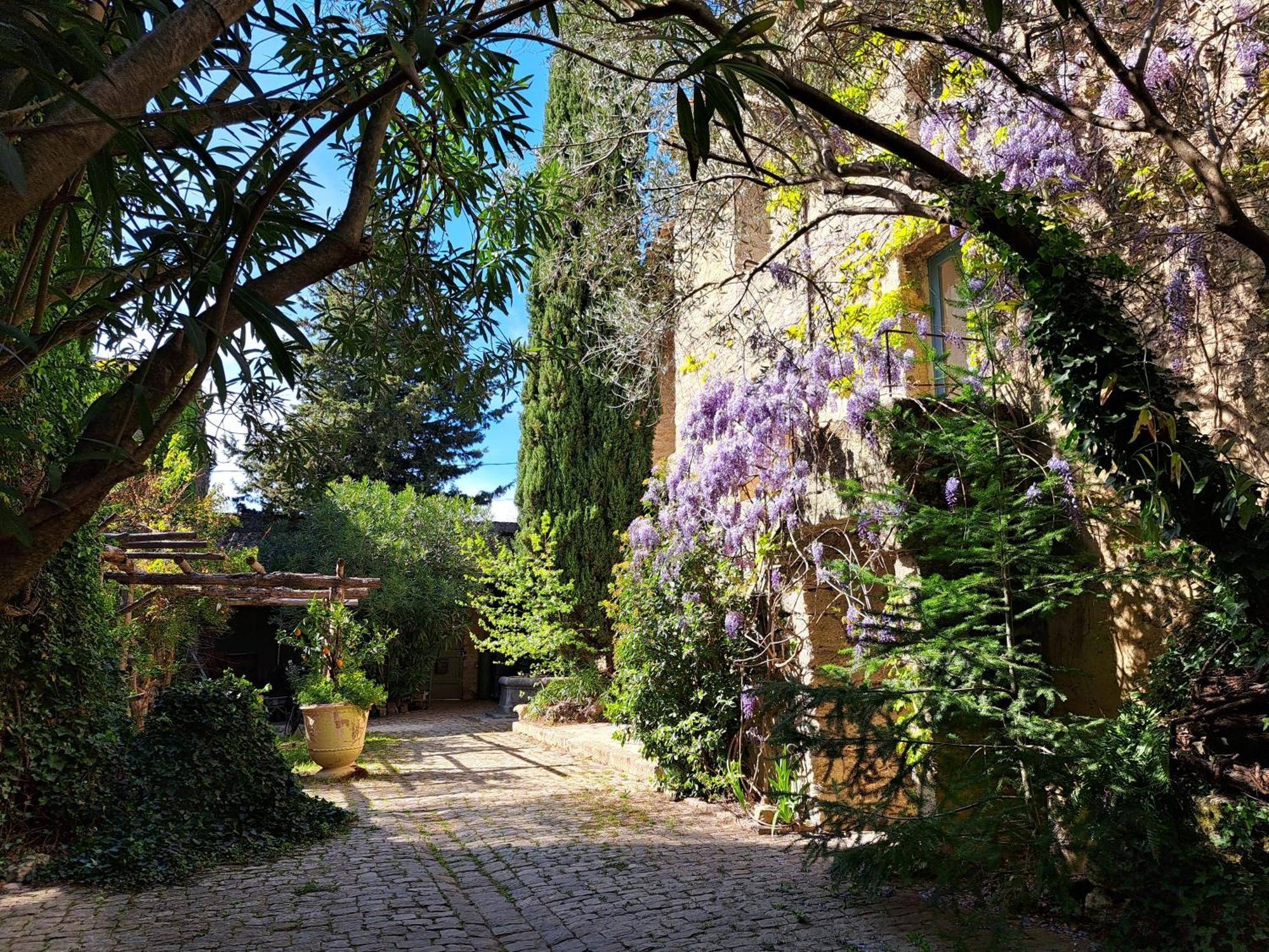 Le Mas Du Lac Uzès Εξωτερικό φωτογραφία